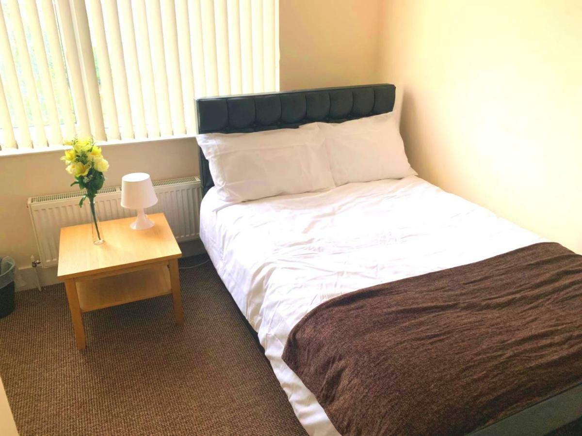 Serviced Accommodations Luton  Kültér fotó